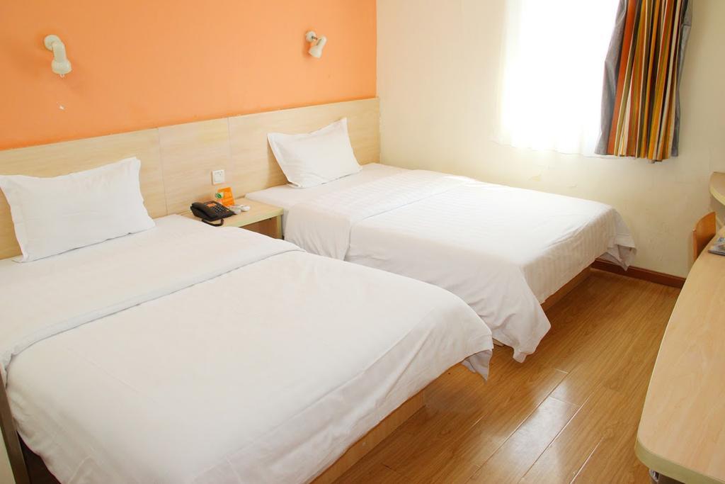 7Days Inn Haikou Hong Kong City 外观 照片