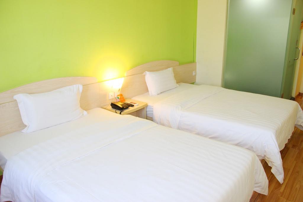 7Days Inn Haikou Hong Kong City 外观 照片